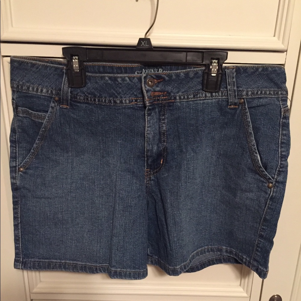 St John’s Bay Denim Shorts - Size 16